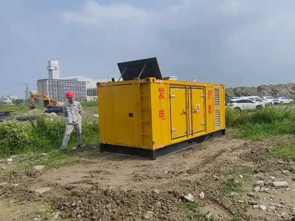 双峰200KW柴油发电机机组每小时的油耗量受哪些因素影响?